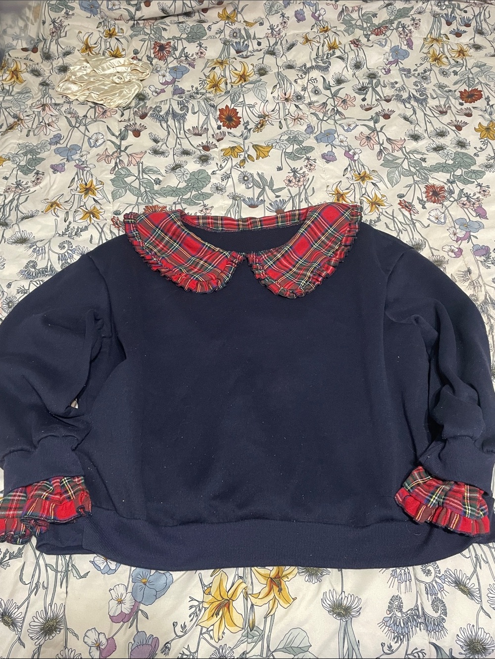 Women’s Navy Blue & Red Plaid 90s-Style Pull-Over